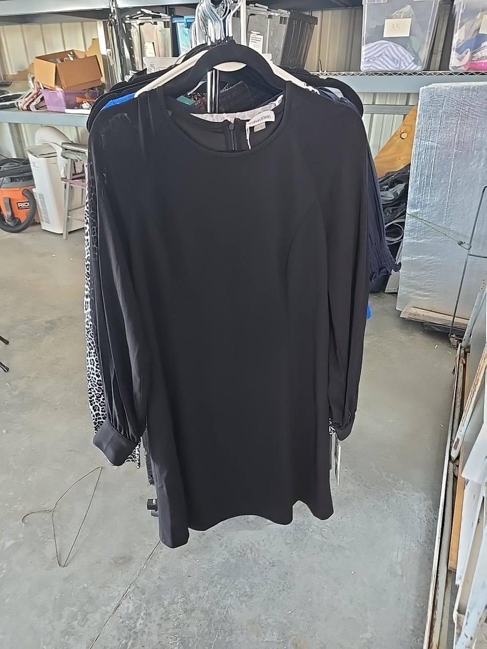 Calvin Klein Black Long-Sleeve Shift Dress Size 12